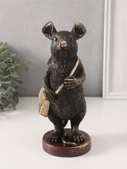 Фигурка полистоун «Мышонок-почтальон с сумкой через плечо», 10.5×12.5×27.5 см