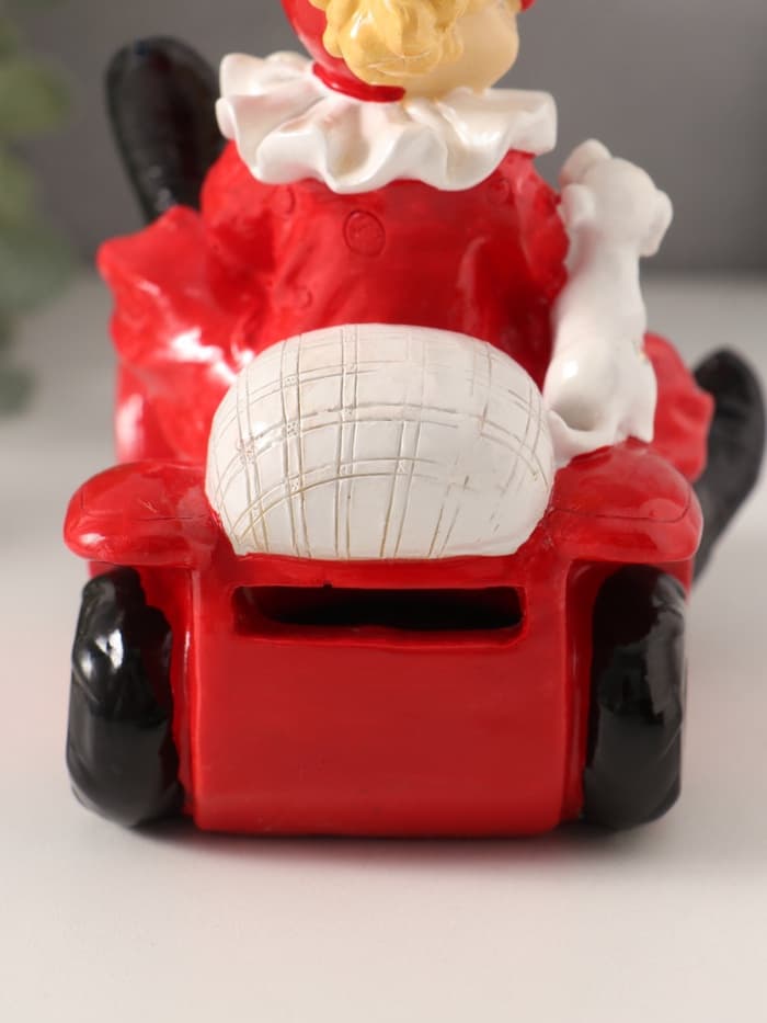 Копилка для денег «Клоун с пёсиком в автомобиле», полистоун, красно-белый, 14.5×9.5×15 см