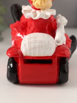 Копилка для денег «Клоун с пёсиком в автомобиле», полистоун, красно-белый, 14.5×9.5×15 см