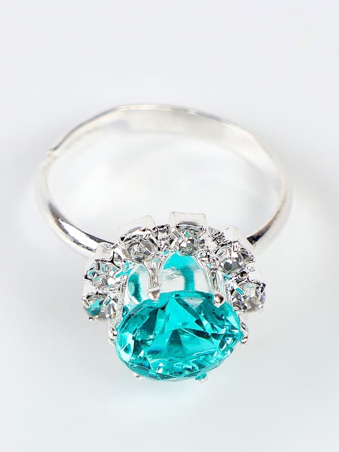 Вышивка крестиком с пяльцами для детей «Волшебные крестики», набор для творчества