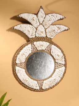 Зеркало настенное, 32×50 см, декорировано ракушкой
