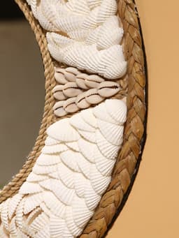 Зеркало настенное, 32×50 см, декорировано ракушкой