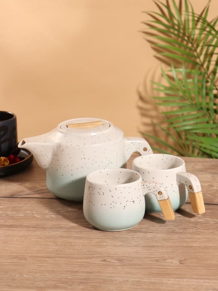 Набор для чаепития «Белые ночи», чайник, 2 кружки, керамика