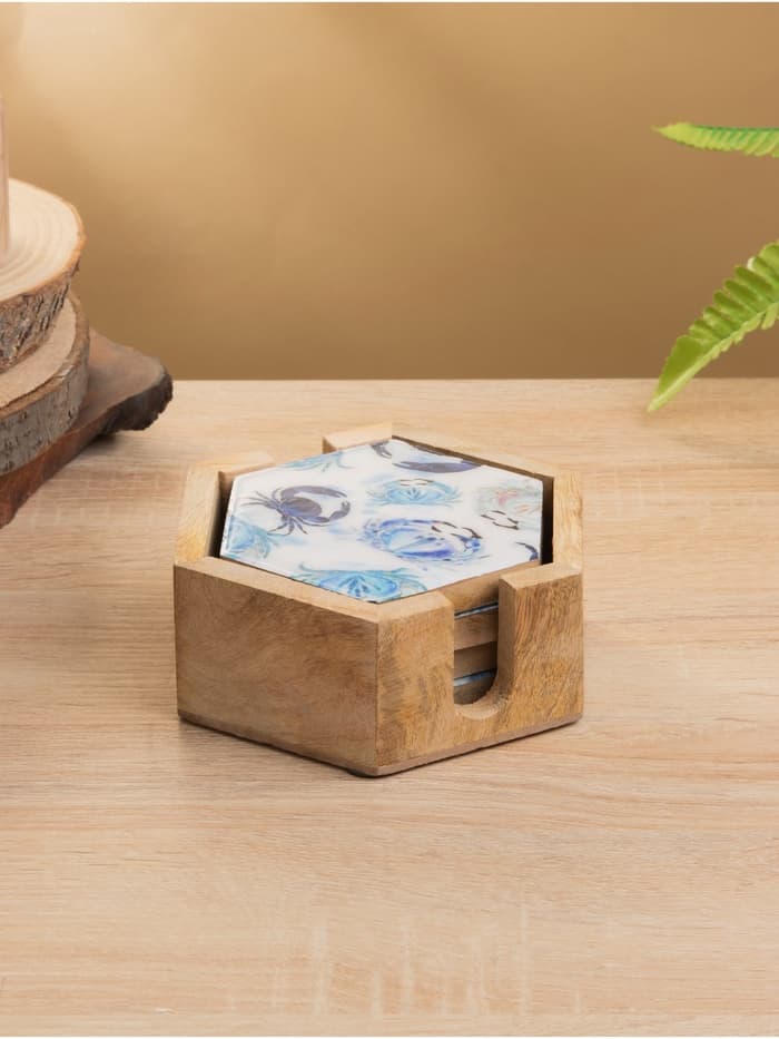 Подставка под горячее «Крабы», набор 4 шт., 15×13×5 см, дерево манго