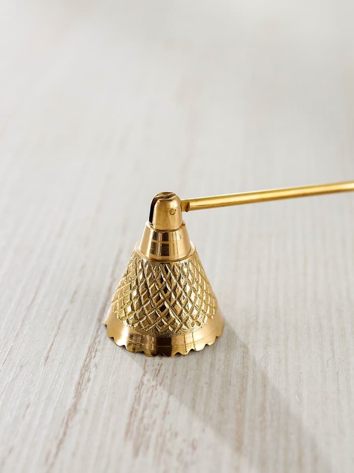 Гаситель для свечей «Еловая шишка», 28.5 см, латунь