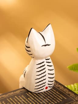 Сувенир «Тигренок сидячий», 6×6×15 см, дерево, чёрно-белый