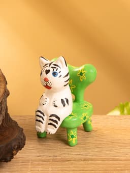 Сувенир «Белый тигренок на стуле», 4×5.5×7.5 см, дерево