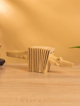 Сувенирный музыкальный инструмент трещотка «Ящерица», 25×8×4 см