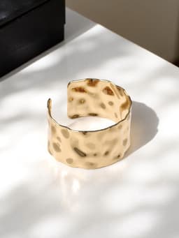 Браслет манжета «Мятый», d=6.5 см, цвет золото