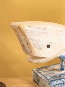 Сувенир на подставке «Кашалот», 32×17×15 см, дерево
