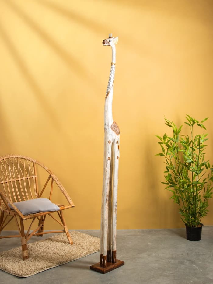 Сувенир «Жираф», 28×17×200 см, дерево, белый