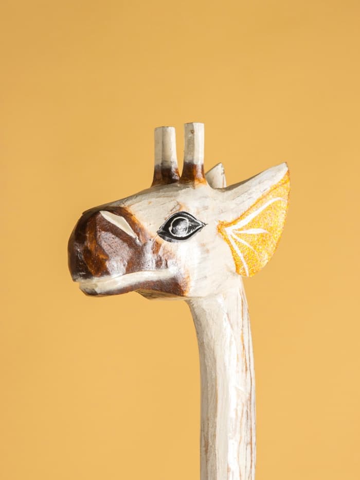 Сувенир «Жираф», 28×17×200 см, дерево, белый
