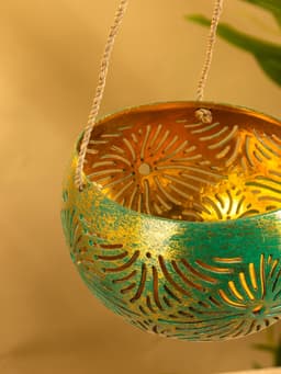 Подсвечник подвесной из кокоса, 12-14 см, тёмно зелёный-золотой