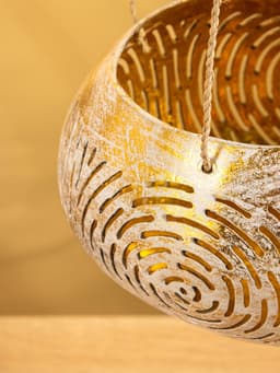 Подсвечник подвесной из кокоса, 13-16 см, бело-золотой