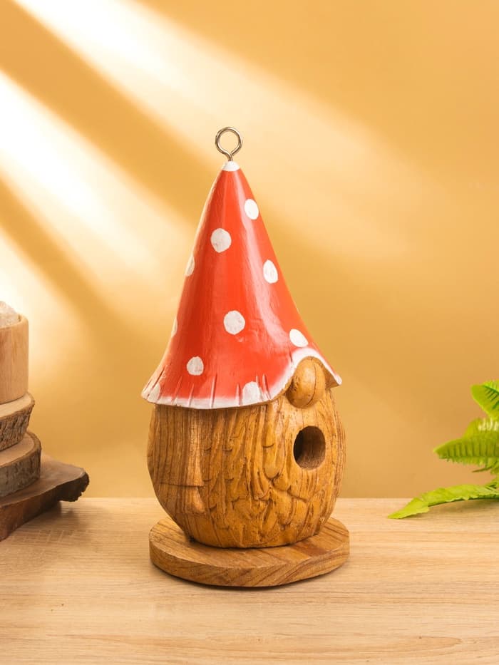 Скворечник подвесной «Гномик в красной шляпе», 14×14×26 см, дерево джампинис