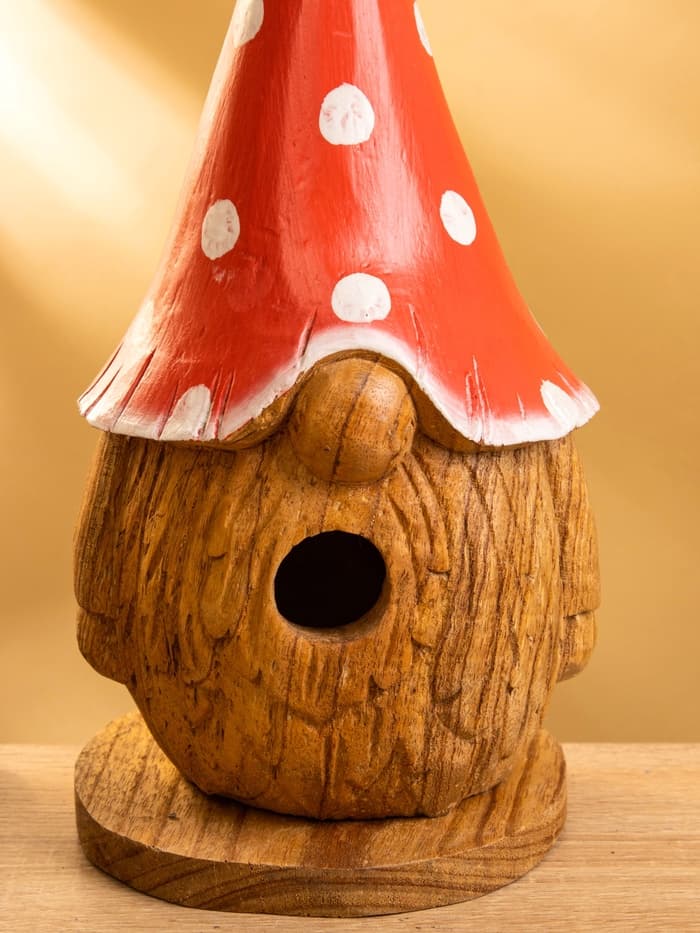 Скворечник подвесной «Гномик в красной шляпе», 14×14×26 см, дерево джампинис