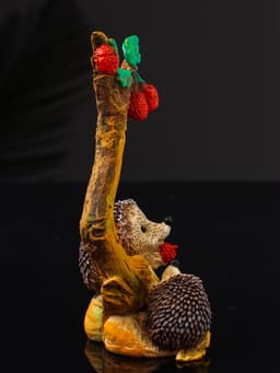 Фигурка полистоун «Ёжики под малиновым деревом», 12.5×6.3×4.3 см