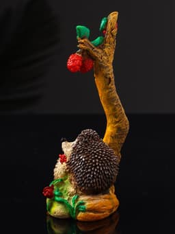 Фигурка полистоун «Ёжики под малиновым деревом», 12.5×6.3×4.3 см