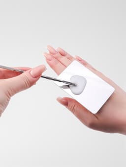 Набор для макияжа QF, 2 предмета: палитра, спатула, серебристый