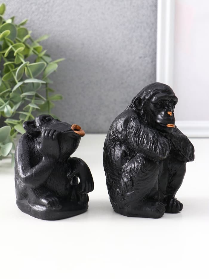 Набор фигурок «Обезьяны», 2 шт., 6.5×6.5×10 см, 6.5×5.5×7.5 см, чёрный