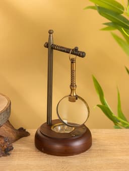 Лупа с подставкой, 9×9×17 см