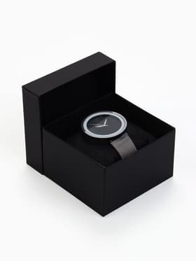 Коробочка подарочная для часов, 9×8×5 см, подушечка 8×7.5×4.5 см, чёрная, с чёрной вставкой