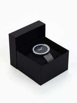 Коробочка подарочная для часов, 9×8×5 см, подушечка 8×7.5×4.5 см, чёрная, с чёрной вставкой