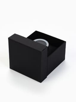 Коробочка подарочная для часов, 9×8×5 см, подушечка 8×7.5×4.5 см, чёрная, с чёрной вставкой