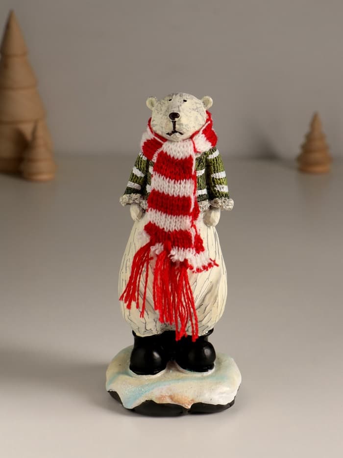 Фигурка полистоун «Медведь в полосатом свитере и шарфе», 7×6.5×16 см, МИКС
