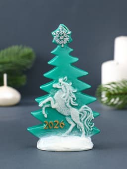 Свеча декоративная «Ёлка с барельефом» 7.5×4×12.5 см, зелёный