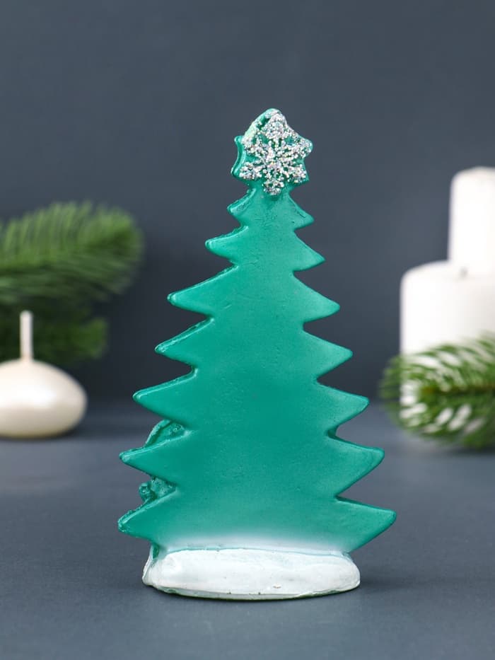 Свеча декоративная «Ёлка с барельефом» 7.5×4×12.5 см, зелёный