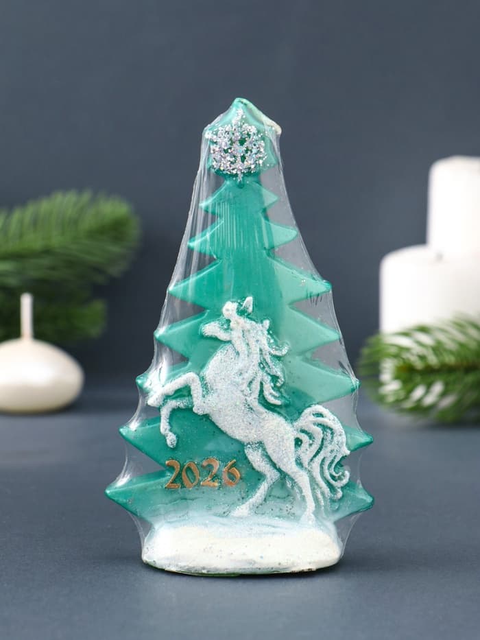 Свеча декоративная «Ёлка с барельефом» 7.5×4×12.5 см, зелёный