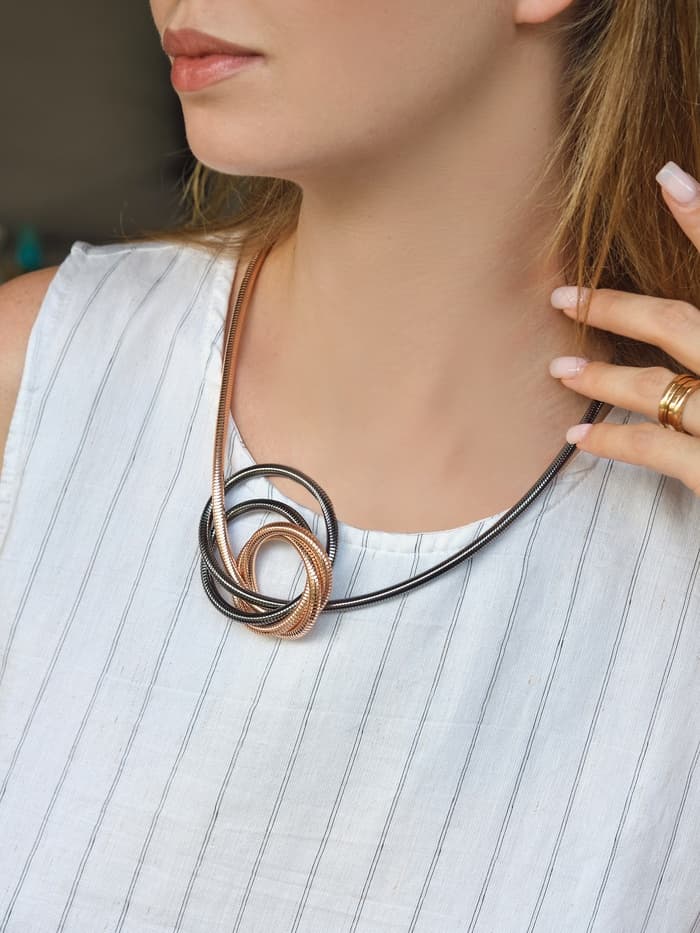 Браслет трансформируется в кулон «Обруч», d=8-24 см, металл, цвет золото, серебро