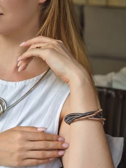 Браслет трансформируется в кулон «Обруч», d=8-24 см, металл, цвет золото, серебро