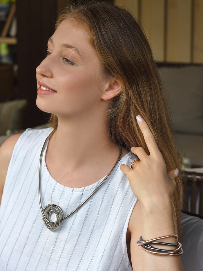 Браслет трансформируется в кулон «Обруч», d=8-24 см, металл, цвет серебро