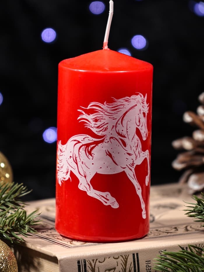 Свеча - цилиндр с накаткой «Конь скачет», 50×100 мм, красная