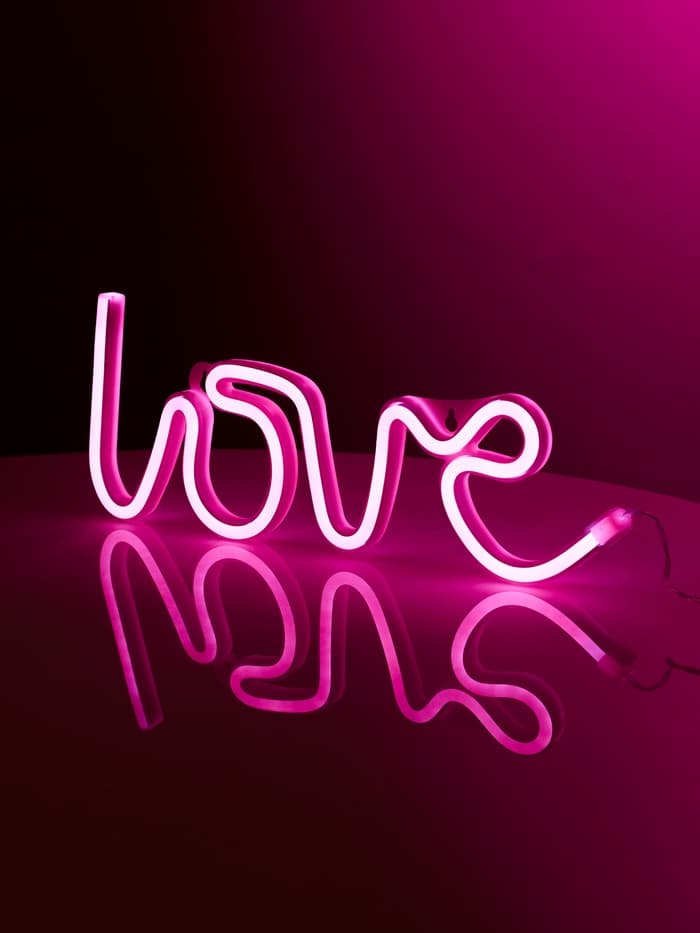 Неоновая вывеска «Любовь», 35×13 см, от батареек AAx3 + USB, розовая