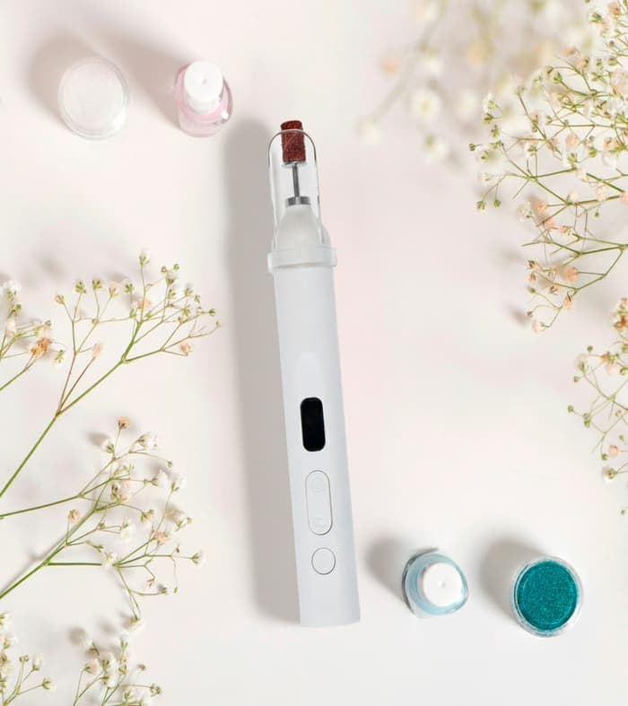 Машинка для маникюра LMM-01-05, 5 насадок, реверс, 2 Вт, АКБ, белый