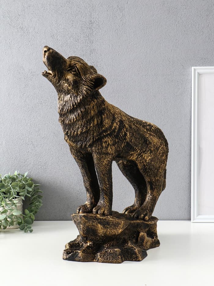 Фигура полистоун «Волк на скале», 50×37×22 см, под бронзу
