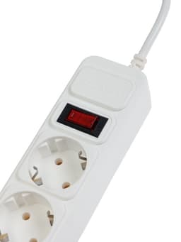 Сетевой фильтр СТАРТ, 5 розеток, 1.5 м, 10 А, ПВС 3×0.75 мм2, с заземлением, с выключателем, IP20, белый