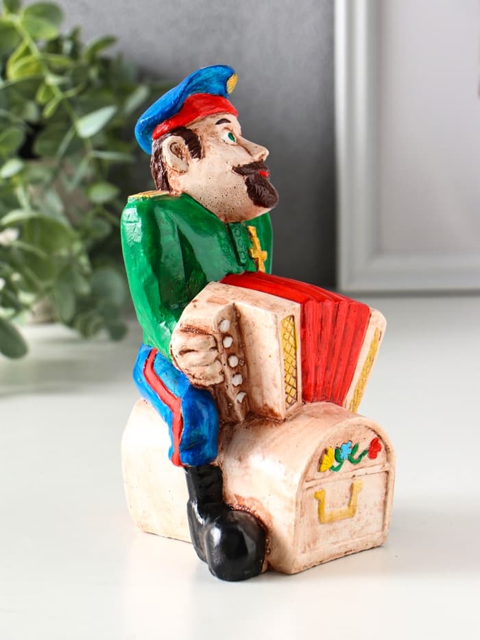 Копилка для денег «Казак гармонист», гипс, 17.5×11×10.5 см