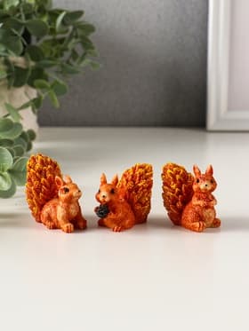 Фигурка полистоун «Белочка с пушистым хвостиком», 5×3×4.5 см, МИКС