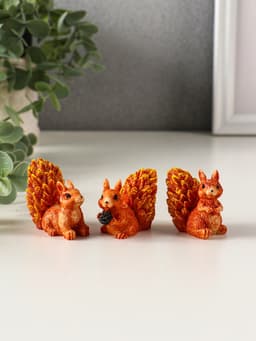 Фигурка полистоун «Белочка с пушистым хвостиком», 5×3×4.5 см, МИКС