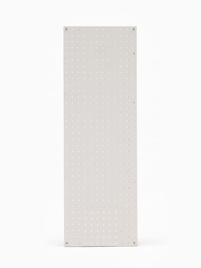 Настенная перфорированная панель ДСП односторонняя, 90×0.6×30 см, шаг 2.5 см, белая