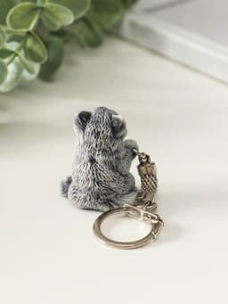 Брелок для ключей на кольце «Котенок с поднятой лапкой маленький», 3.5 см