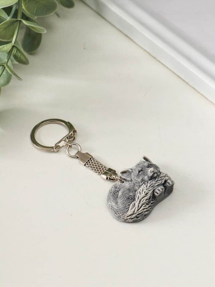 Брелок для ключей на кольце «Лисенок лежит (барельеф)», 2.4 см