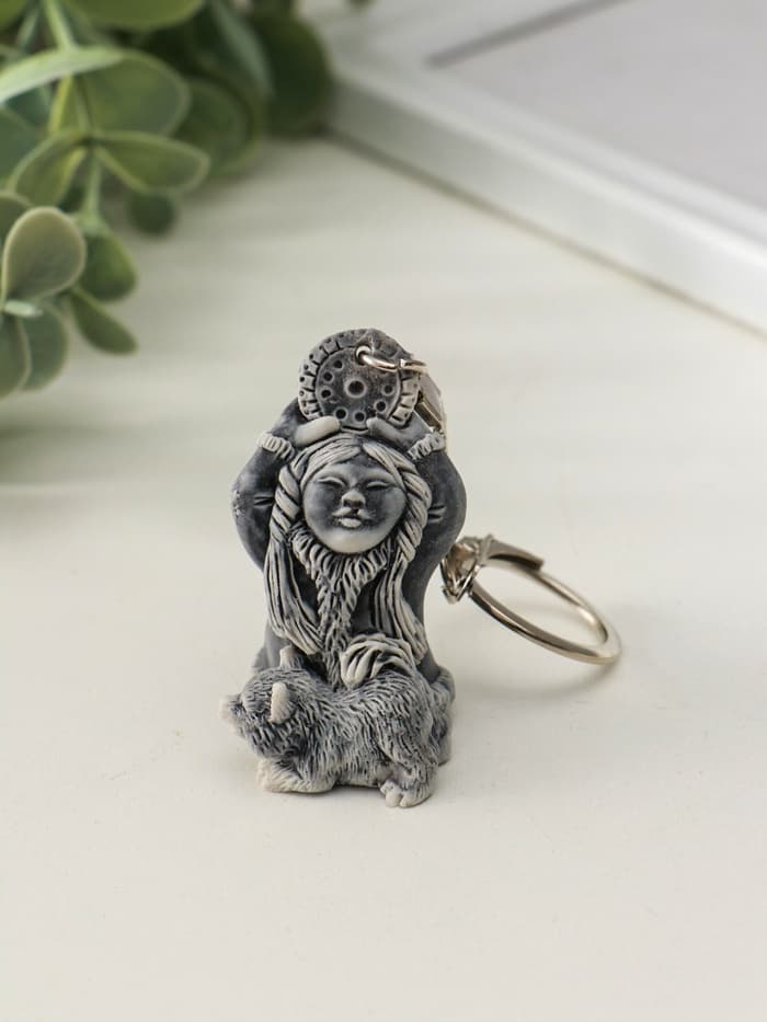 Брелок для ключей на кольце «Девочка со щенком и бубном маленькая», 4.8 см