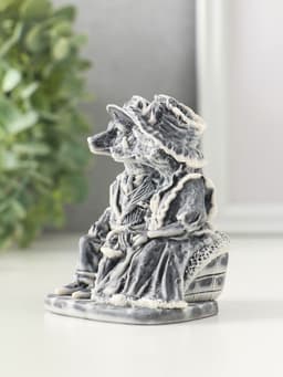 Фигурка «Лисы - Пара на диване», 8.3 см