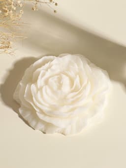 Свеча декоративная «Бутон пиона», белая, 16×14×4 см