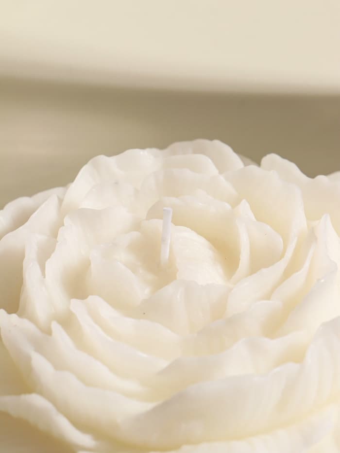 Свеча декоративная «Бутон пиона», белая, 16×14×4 см